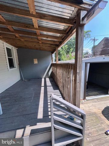 55 S OLDEN AVE, Trenton, NJ 08609