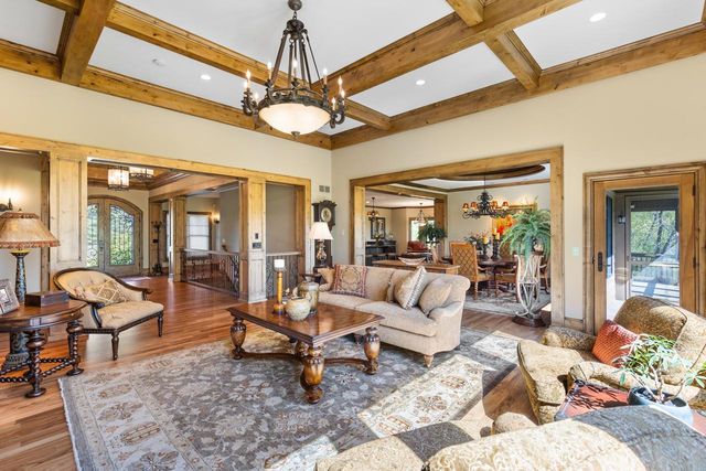 6823 Alpine Trail, Eden Prairie, MN 55346