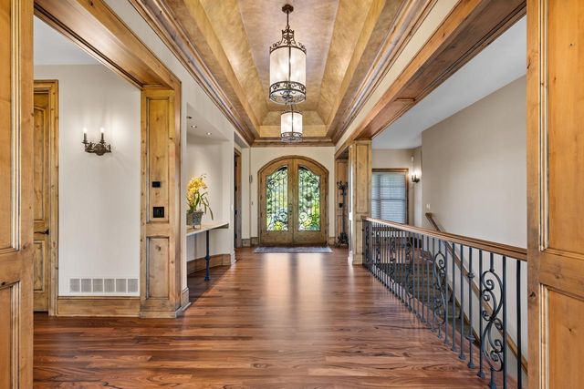 6823 Alpine Trail, Eden Prairie, MN 55346