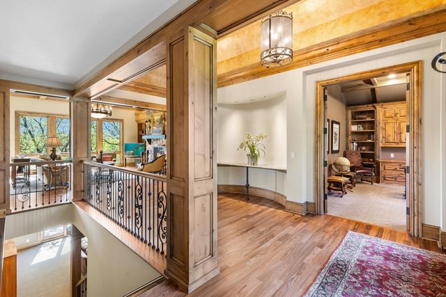 6823 Alpine Trail, Eden Prairie, MN 55346