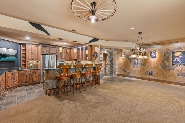 6823 Alpine Trail, Eden Prairie, MN 55346
