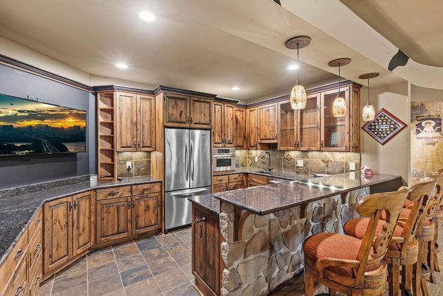6823 Alpine Trail, Eden Prairie, MN 55346