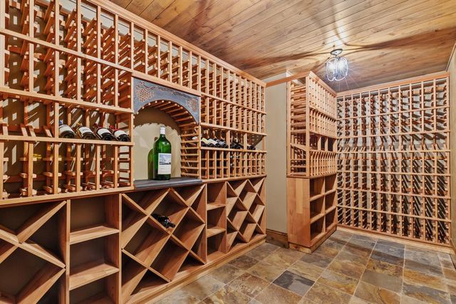 6823 Alpine Trail, Eden Prairie, MN 55346