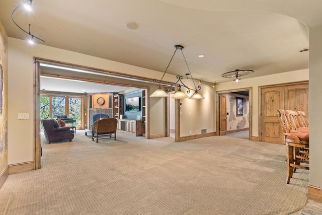 6823 Alpine Trail, Eden Prairie, MN 55346