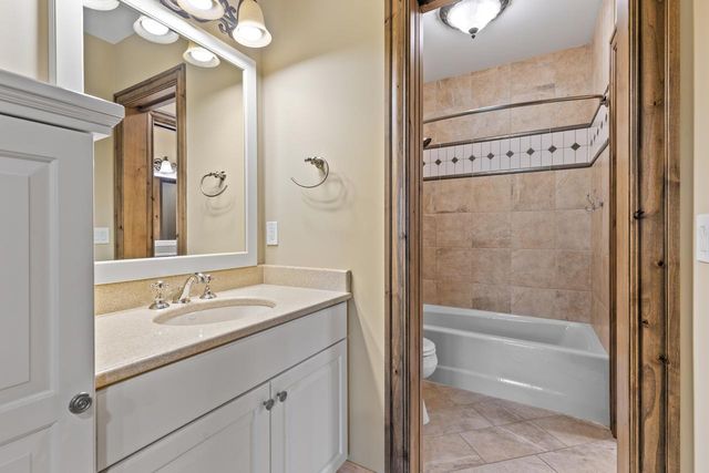 6823 Alpine Trail, Eden Prairie, MN 55346