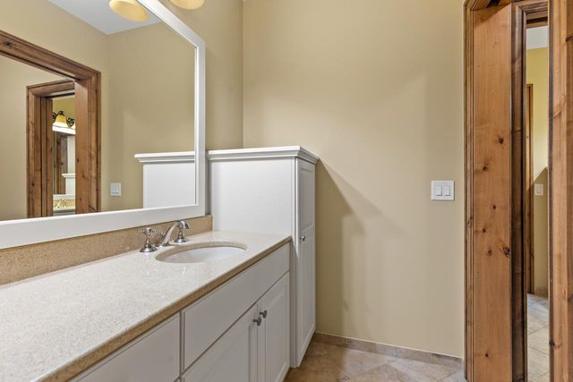 6823 Alpine Trail, Eden Prairie, MN 55346