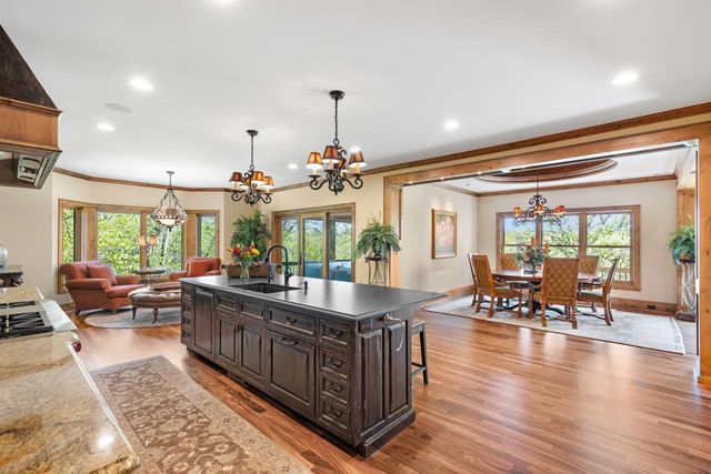 6823 Alpine Trail, Eden Prairie, MN 55346