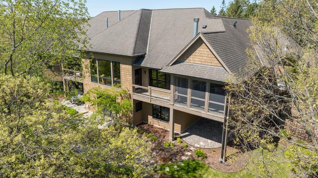 6823 Alpine Trail, Eden Prairie, MN 55346