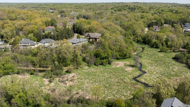 6823 Alpine Trail, Eden Prairie, MN 55346