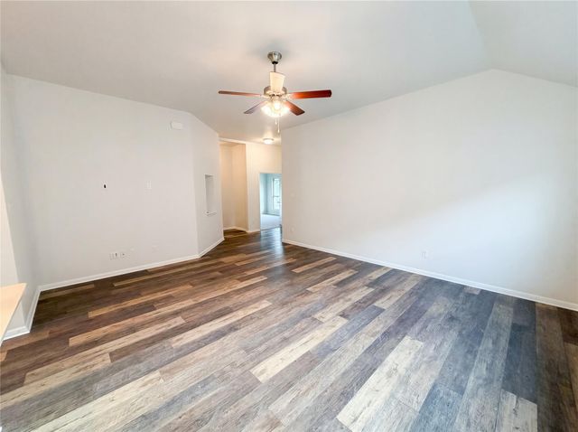 543 Tanda LN, Hutto, TX 78634