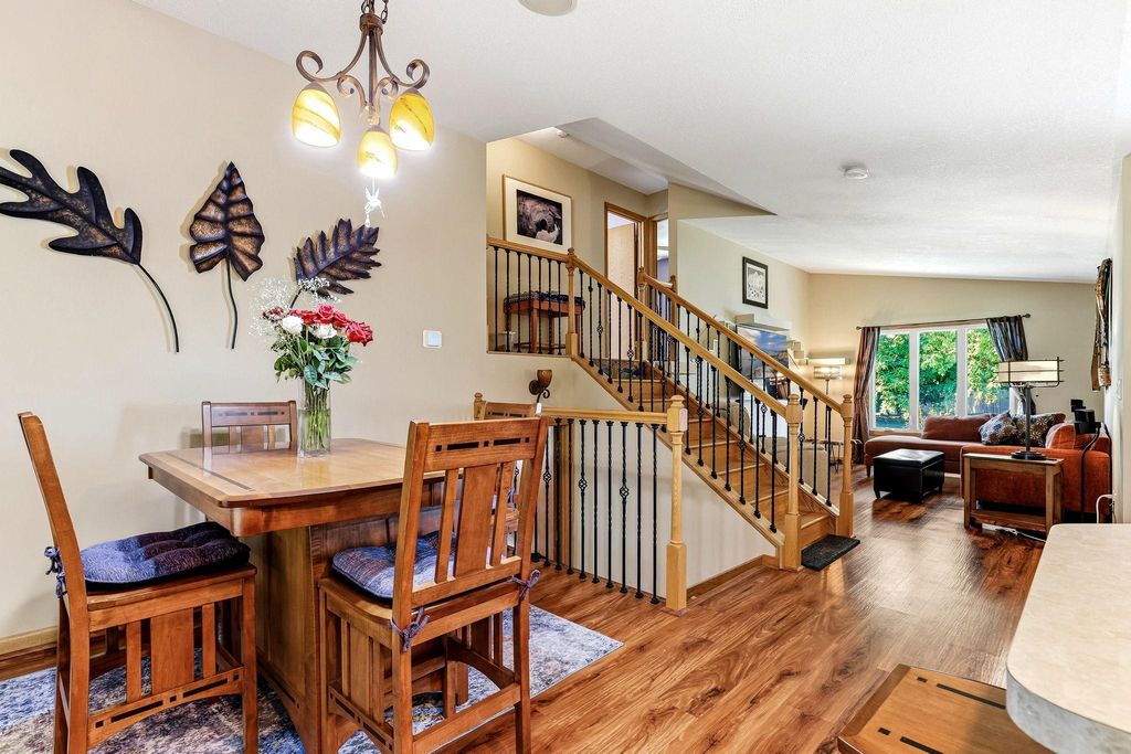 8594 Underwood Lane N, Maple Grove, MN 55369