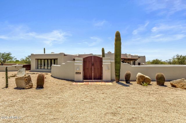 6249 E OLD PAINT Trail, Cave Creek, AZ 85331