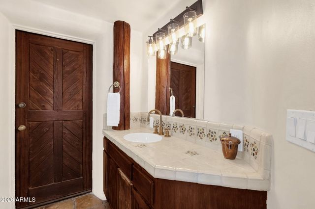 6249 E OLD PAINT Trail, Cave Creek, AZ 85331