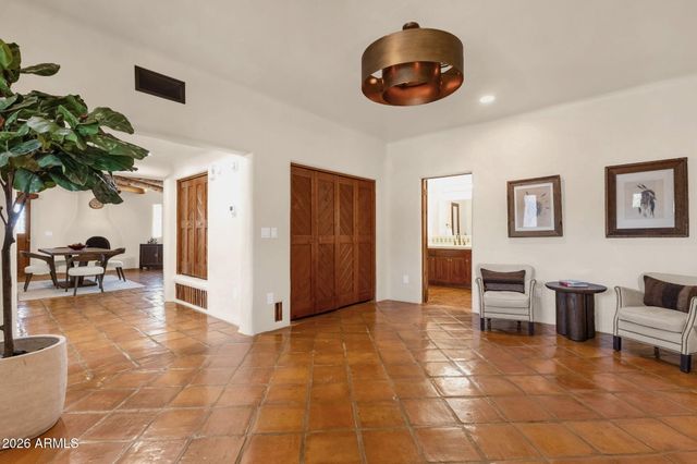 6249 E OLD PAINT Trail, Cave Creek, AZ 85331