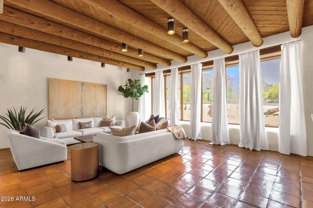 6249 E OLD PAINT Trail, Cave Creek, AZ 85331