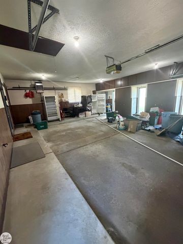 5374 Pointe Drive, East China Twp, MI 48054