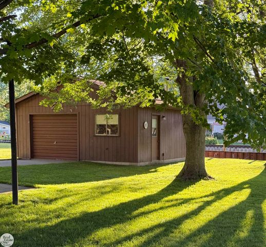 5374 Pointe Drive, East China Twp, MI 48054