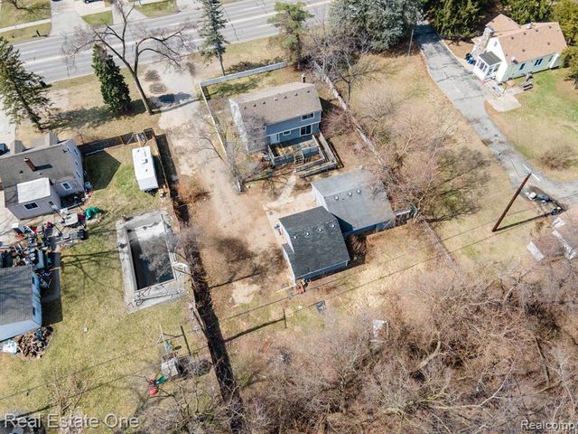 18410 Inkster Road, Redford, MI 48240