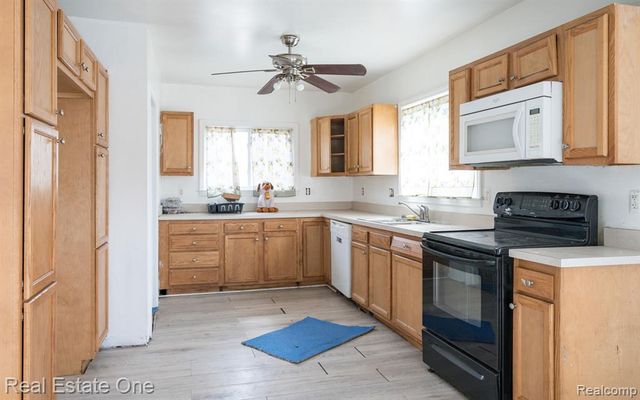 18410 Inkster Road, Redford, MI 48240