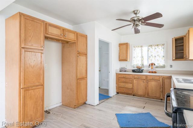 18410 Inkster Road, Redford, MI 48240