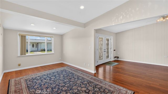 1462 MERION Way 30G, Seal Beach, CA 90740