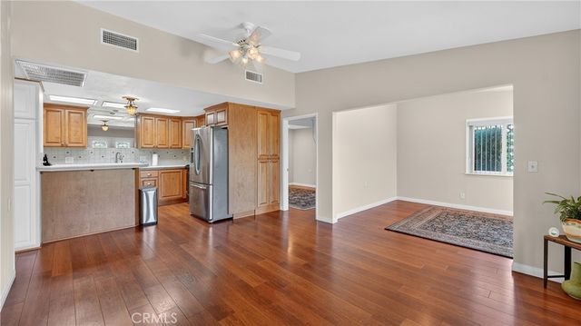 1462 MERION Way 30G, Seal Beach, CA 90740