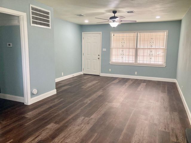 5015 Yellowstone Boulevard, Houston, TX 77021