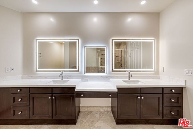 143 N Arnaz Drive 106, Beverly Hills, CA 90211