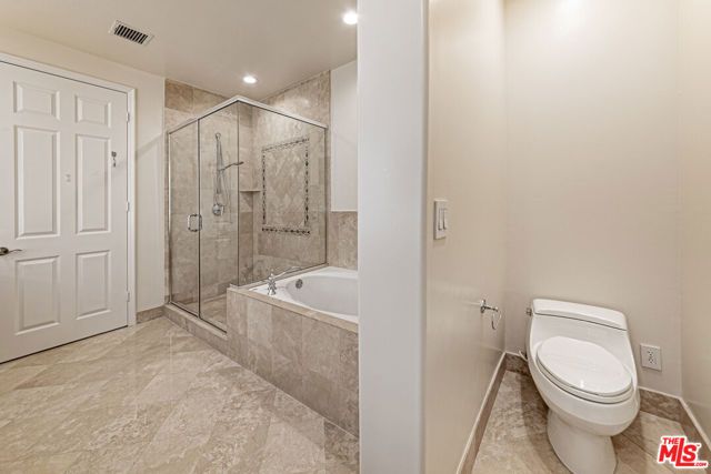 143 N Arnaz Drive 106, Beverly Hills, CA 90211