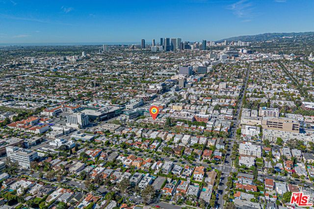 143 N Arnaz Drive 106, Beverly Hills, CA 90211