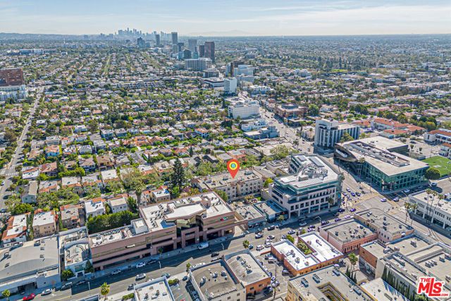 143 N Arnaz Drive 106, Beverly Hills, CA 90211