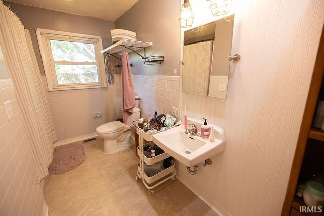 311 N Cook Road, Muncie, IN 47304