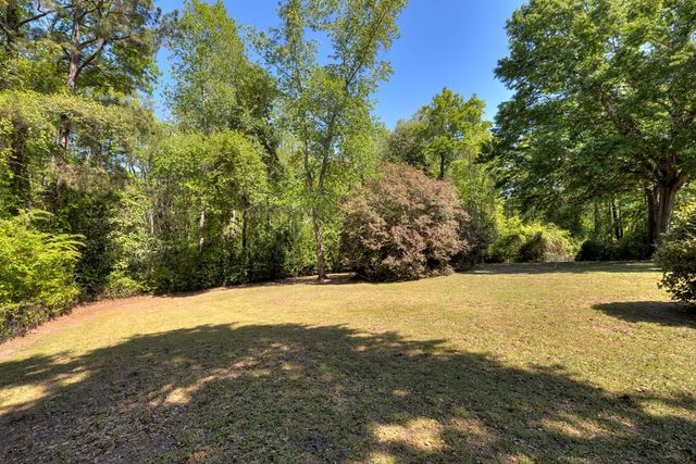 22 Swan Lake Drive, Sumter, SC 29150