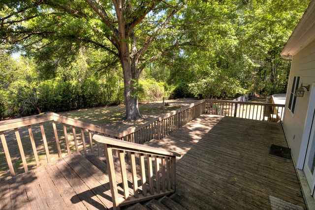 22 Swan Lake Drive, Sumter, SC 29150