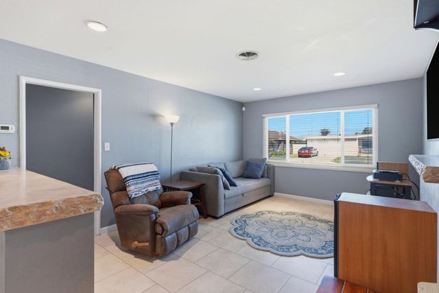 643 Stanford Avenue, Salinas, CA 93901