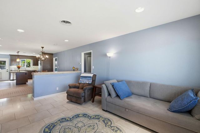 643 Stanford Avenue, Salinas, CA 93901