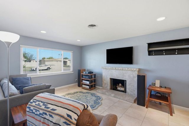 643 Stanford Avenue, Salinas, CA 93901