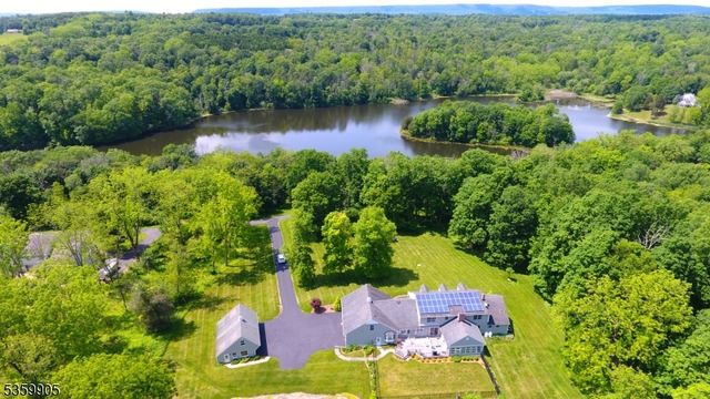 90 Locust Lake Rd, Hope Twp., NJ 07825
