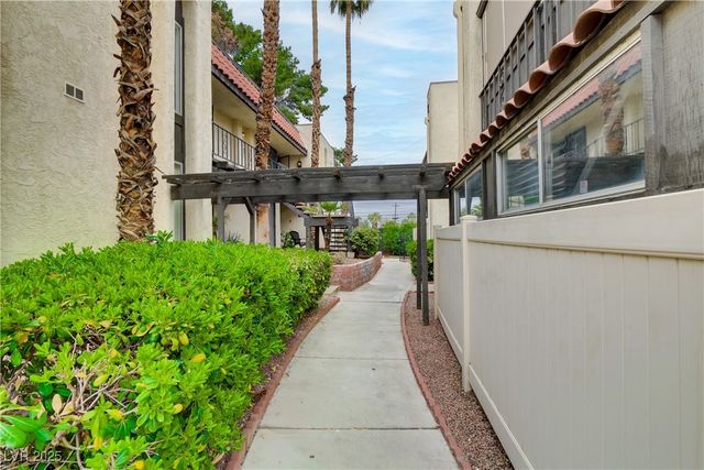 1390 Vegas Valley Drive 26, Las Vegas, NV 89169