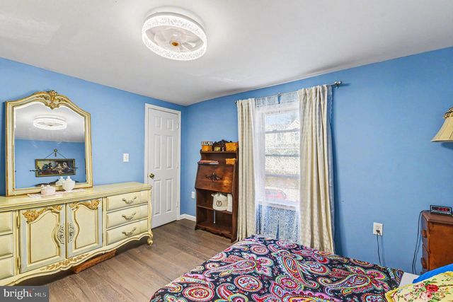 3712 FALLS RD, Baltimore, MD 21211