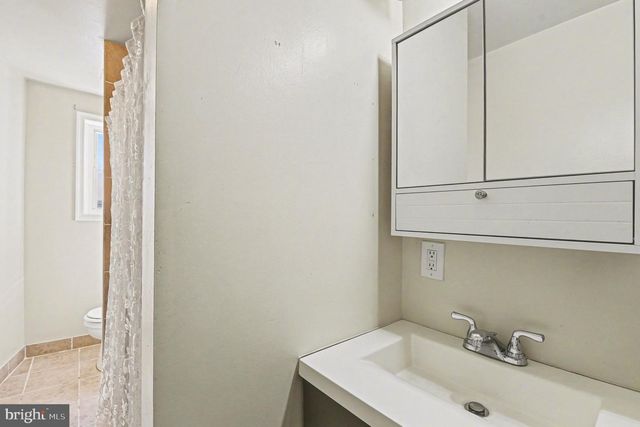 3712 FALLS RD, Baltimore, MD 21211