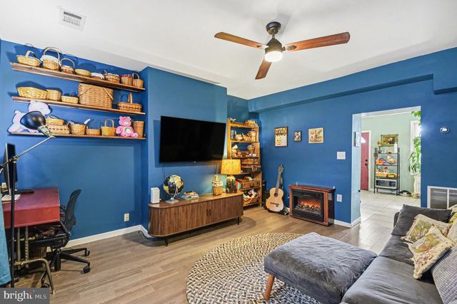 3712 FALLS RD, Baltimore, MD 21211