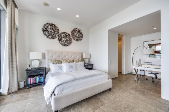 1717 Arts Plaza 1808, Dallas, TX 75201