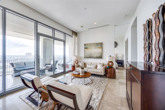 1717 Arts Plaza 1808, Dallas, TX 75201