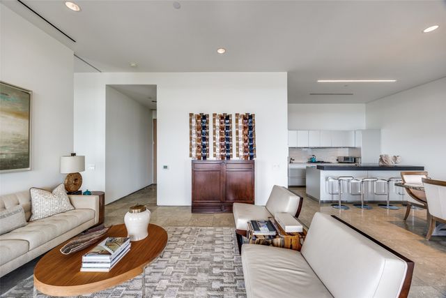 1717 Arts Plaza 1808, Dallas, TX 75201