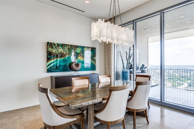 1717 Arts Plaza 1808, Dallas, TX 75201