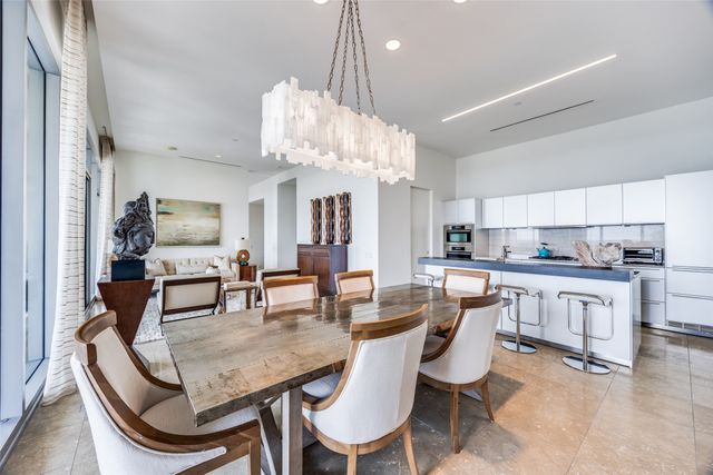 1717 Arts Plaza 1808, Dallas, TX 75201