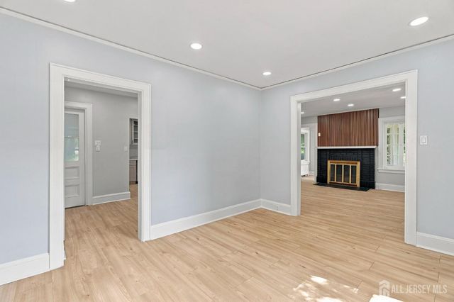 19 N Adelaide Avenue N, Highland Park, NJ 08904