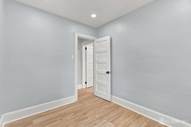 19 N Adelaide Avenue N, Highland Park, NJ 08904