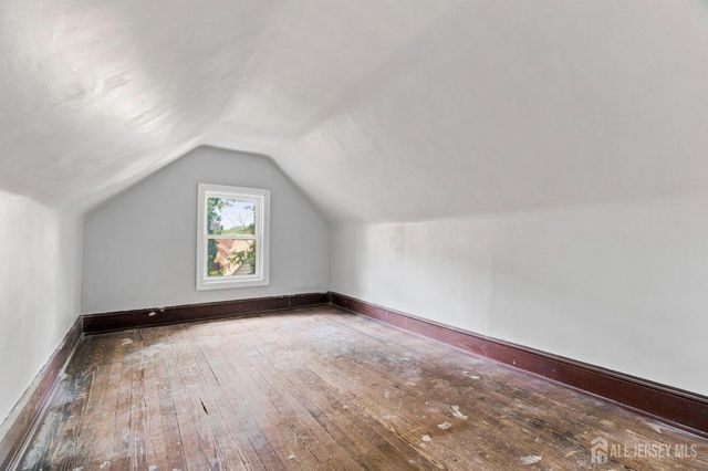 19 N Adelaide Avenue N, Highland Park, NJ 08904